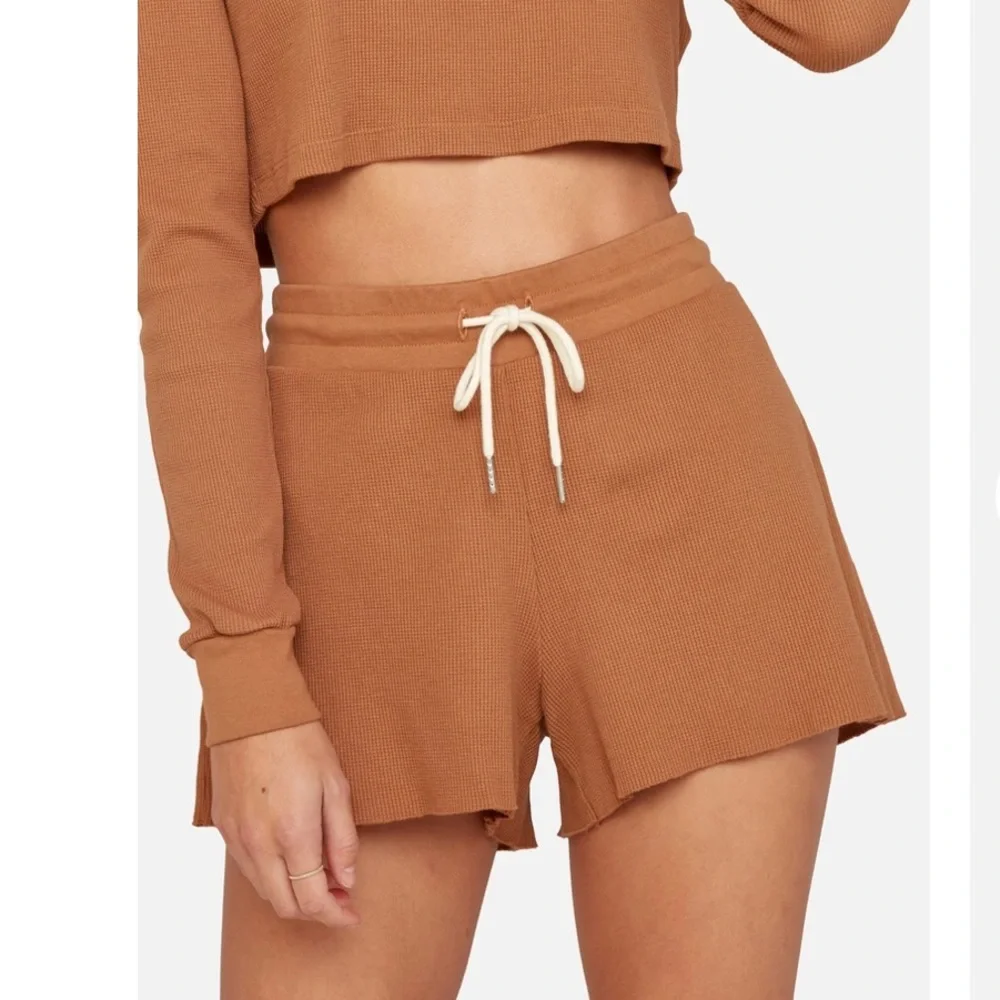 MATE the Label Cream Ribbed Drawstring Shorts - Picture 2 of 13